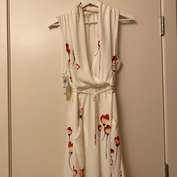 Wilfred Dresses & Skirts - BRAND NEW floral dress still has the tag on!